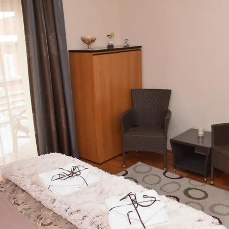 Blue House Apartment Ni