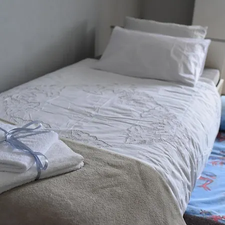 Blue House Apartment *