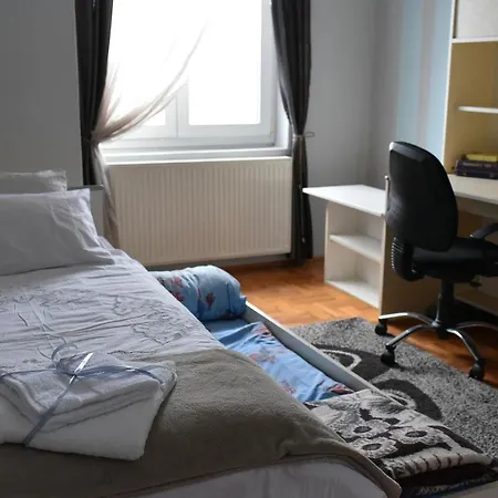 Blue House Apartment Ni